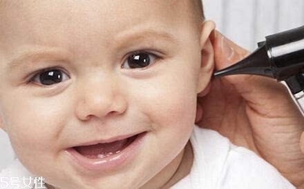 小儿中耳炎的病因(小儿中耳炎是怎么引起的)