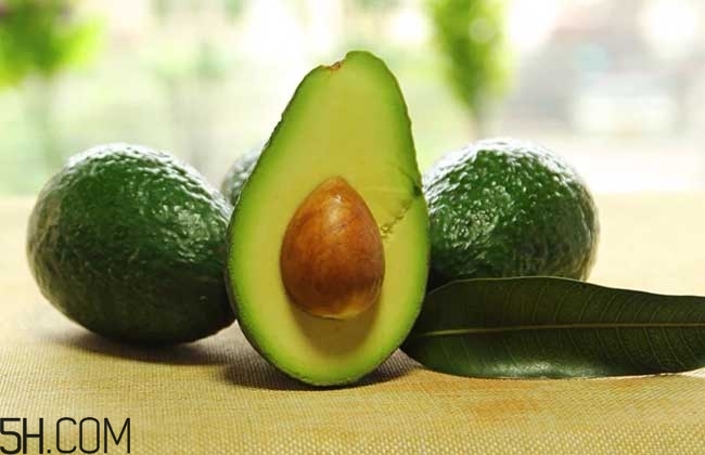 吃牛油果有什么好处?,吃牛油果有什么好处和坏处