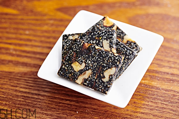 自制阿胶糕保质期一般多久,阿胶糕自己做的保质期限