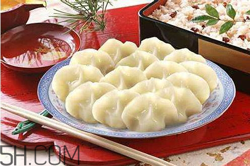 冻饺子怎样煮不破皮,速冻饺子冻成一坨了怎么办