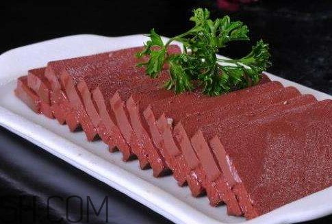 一斤猪血要兑多少水,一碗猪血放多少水