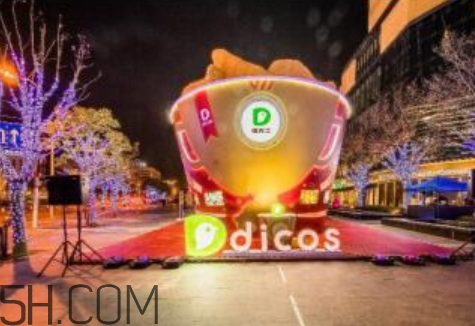 德克士圣诞炸鸡桶,德克士大桶多少钱 德克士圣诞炸鸡桶,德克士大桶多少钱