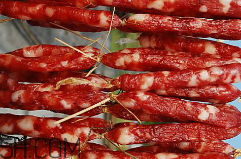 腊肠不能和什么一起吃,腊肠不能和什么同食