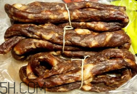 风干肠和腊肠的区别,红肠腊肠风干肠有什么区别 风干肠和腊肠的区别,红肠腊肠风干肠有什么区别