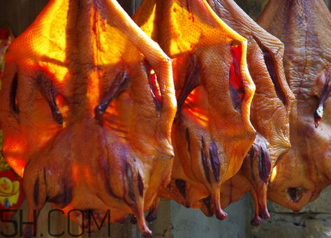 腊鸭发霉了怎么办,腊鸭有点发霉了还能吃吗?