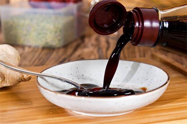 酱油生抽和老抽的区别,酱油和生抽的区别是什么
