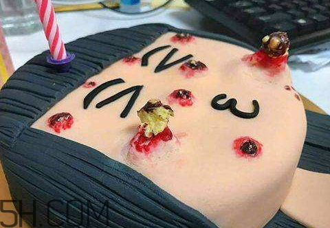 做蛋糕挤奶油的叫什么,吃蛋糕长痘痘 做蛋糕挤奶油的叫什么,吃蛋糕长痘痘