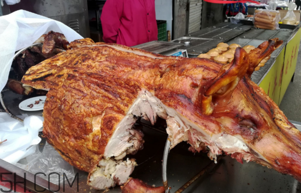 脆皮烤乳猪多少钱一只,正宗脆皮烤猪