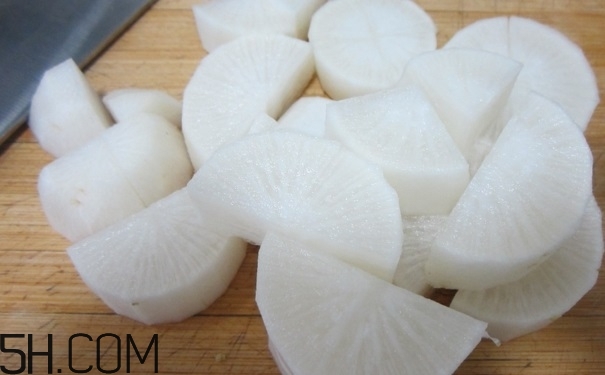 白萝卜的功效和营养,白萝卜有啥功效