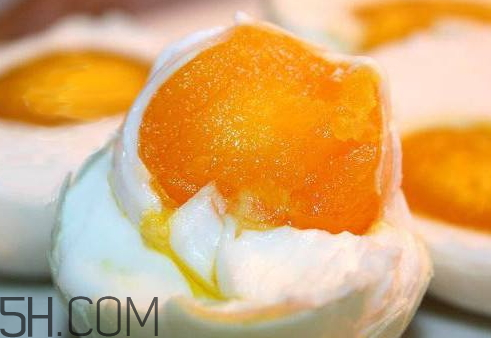 咸鸡蛋臭了还能吃吗?,腌的咸鸡蛋臭了还能吃吗