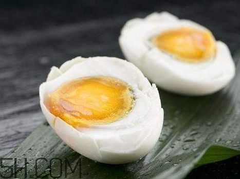 50个鹅蛋用多少盐腌制,腌40个鹅蛋放多少盐 50个鹅蛋用多少盐腌制,腌40个鹅蛋放多少盐