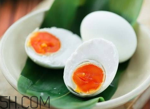 腌鹅蛋放多少盐,腌鹅蛋放多少盐合适