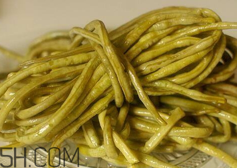 酸豆角长白毛了还能吃吗?,酸豆角长毛了还能吃吗
