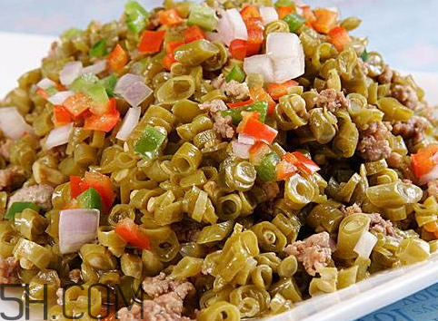 腌酸豆角放多少盐合适,腌酸豆角放多少盐和五香八角花椒