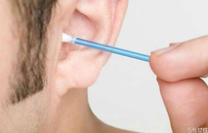 耳屎多会怎样(耳屎多会怎样)