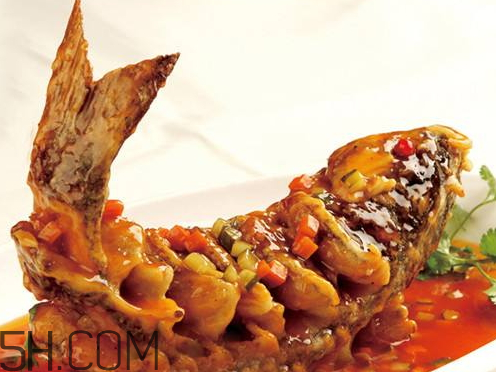 鲤鱼是热性还是凉性食物,鲤鱼是热性还是凉性的 鲤鱼是热性还是凉性食物,鲤鱼是热性还是凉性的