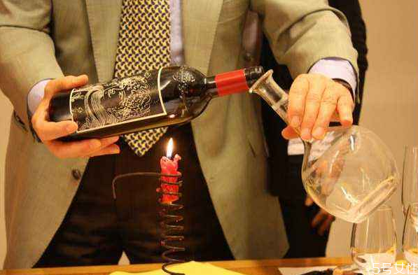 红酒醒酒需要多长时间(红酒醒酒需要多长时间?)