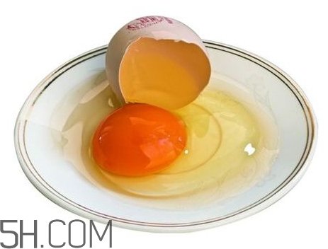 鹌鹑蛋的蛋黄为什么是白色的,蛋黄为什么是白色的?