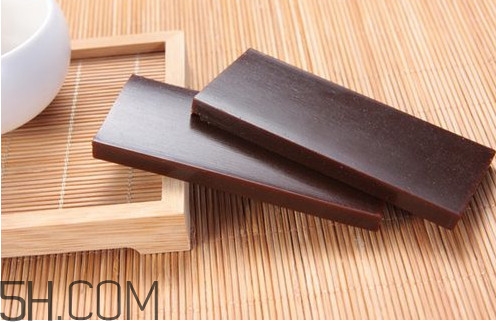 东阿阿胶是什么做成的,东阿阿胶是什么做的?