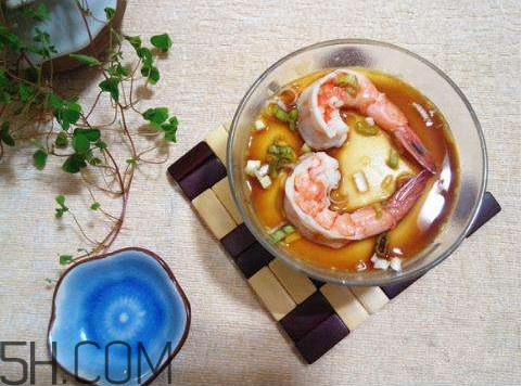 鸡蛋羹可以和虾一起吃吗,鸡蛋羹可以和虾一起给孩子吃吗