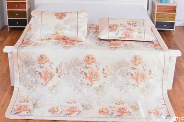 各种凉席的清洗方式(清洗凉席的最佳方法)