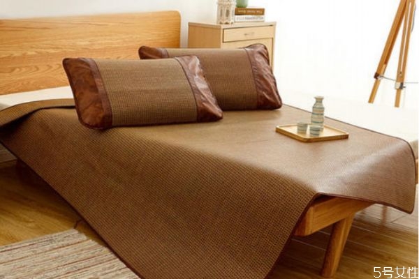 凉席可以放洗衣机洗吗(凉席可以放洗衣机洗吗?) 凉席可以放洗衣机洗吗(凉席可以放洗衣机洗吗?)