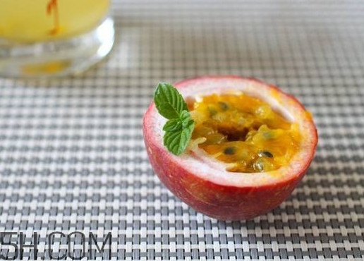 百香果的皮有什么作用怎么吃法,百香果的作用和功效 百香果的皮有什么作用怎么吃法,百香果的作用和功效