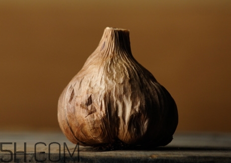 吃黑蒜头有什么效果,黑蒜头什么人不能吃