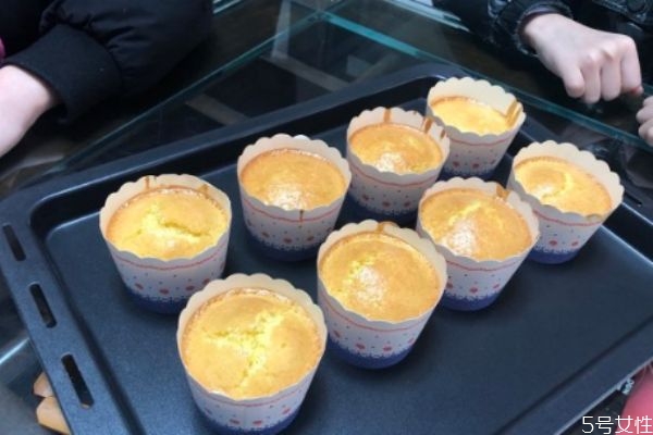 做蛋糕需要哪些材料?,做蛋糕配料表