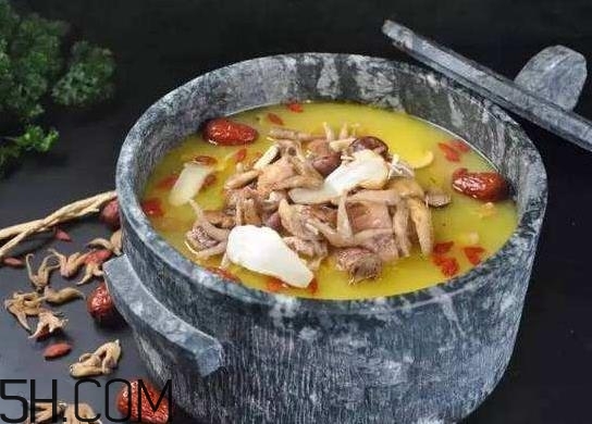 墨脱石锅鸡图片,石锅鸡的做法和配方