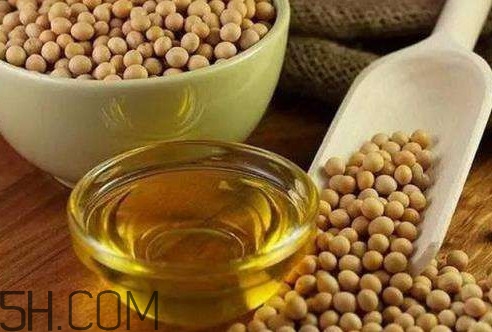 葵花籽调和油和大豆油哪个好,调和油和大豆油哪个好