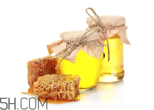 蜂蜜什么时间喝最好最有效,常吃蜂蜜有什么好处