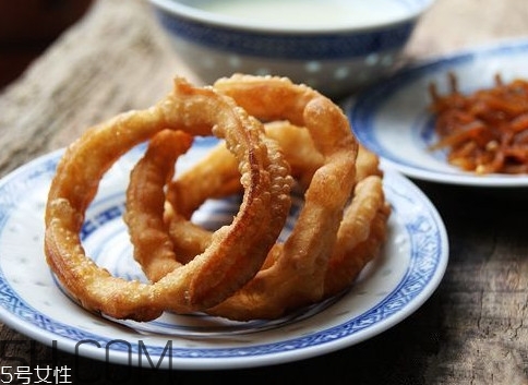 焦圈儿是什么做的,焦圈儿是什么