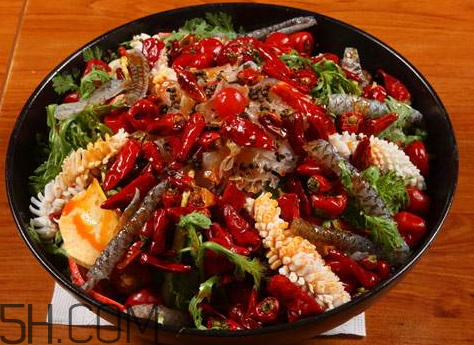 麻辣香锅用什么食材,麻辣火锅底料的做法和配方