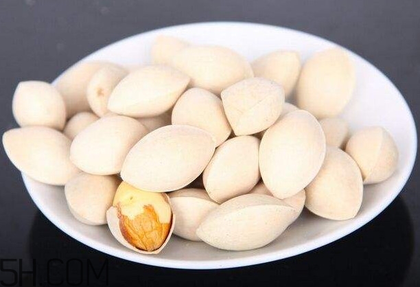 白果怎么去壳去皮,带壳生白果怎么处理才能吃