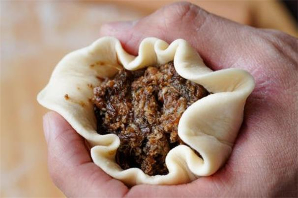 三蒸三晒的梅干菜怎么做,梅干菜三蒸三晒 蒸多久