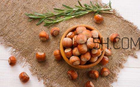 榛子的皮可以吃吗,榛子里面的皮可以吃吗