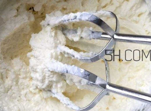 用纯牛奶如何自制淡奶油,纯牛奶自制淡奶油的做法大全 用纯牛奶如何自制淡奶油,纯牛奶自制淡奶油的做法大全