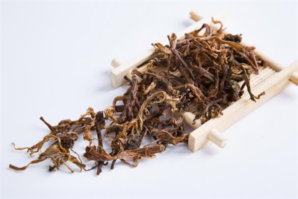 梅干菜可以用热水泡吗,梅干菜用热水泡还是用冷水泡