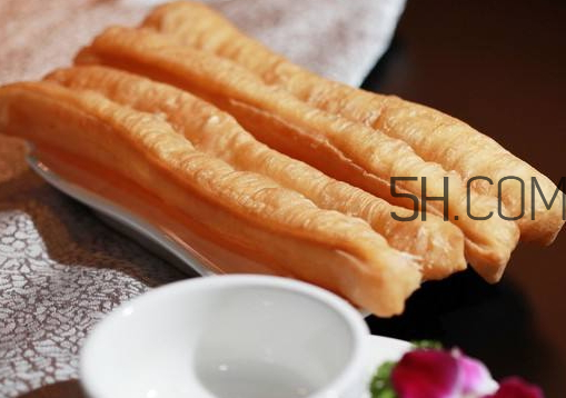 油条是发面还是死面做的,油条是发面还是死面的 油条是发面还是死面做的,油条是发面还是死面的