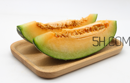 哈密瓜和香蕉能一起吃吗有什么有处,哈密瓜和香蕉能一起吃吗?