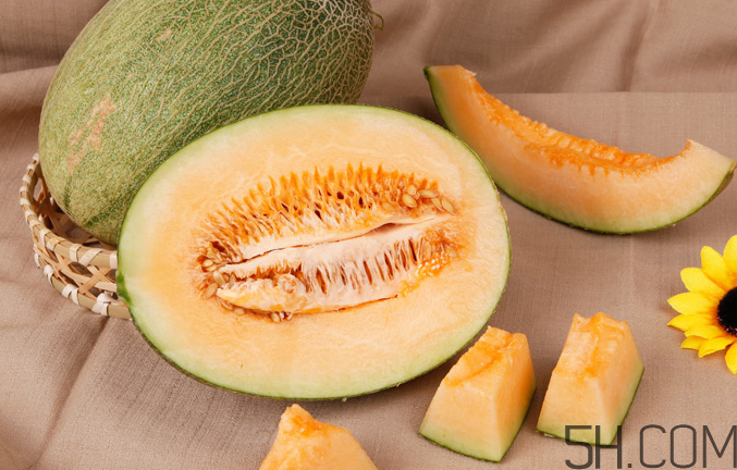 产妇可以吃哈密瓜吗 月子期间,产妇可以吃哈密瓜吗?