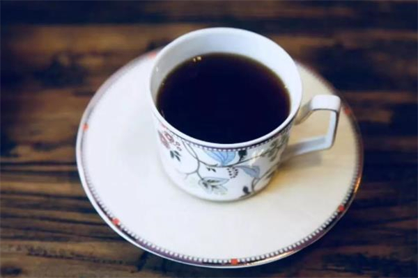 速溶黑咖啡每天喝多少合适,喝黑咖啡对身体有什么好处