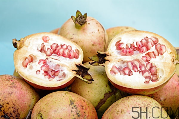 石榴煮水可以治结石吗,石榴煮水喝有溶解结石 石榴煮水可以治结石吗,石榴煮水喝有溶解结石