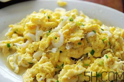 西红柿炒鸡蛋可以放料酒吗,炒鸡蛋可以放料酒吗?