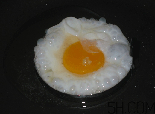 怎么做荷包蛋又圆又好看,怎么煎荷包蛋好看又好吃