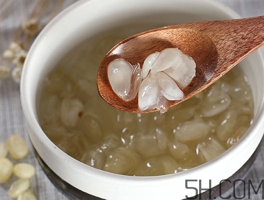 桃胶雪燕皂角米什么人不能吃,皂角米什么人不能吃?