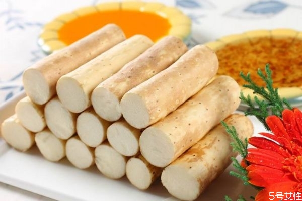 山药削皮以后变黄还能吃吗,山药削完皮发黄能吃吗