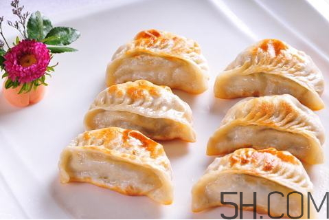 怎样做锅贴饺子又脆又焦黄,怎样烙馅饼又软又好吃