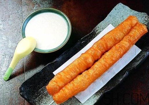 油条可以和牛奶一起吃吗?,油条能和牛奶一起吃吗